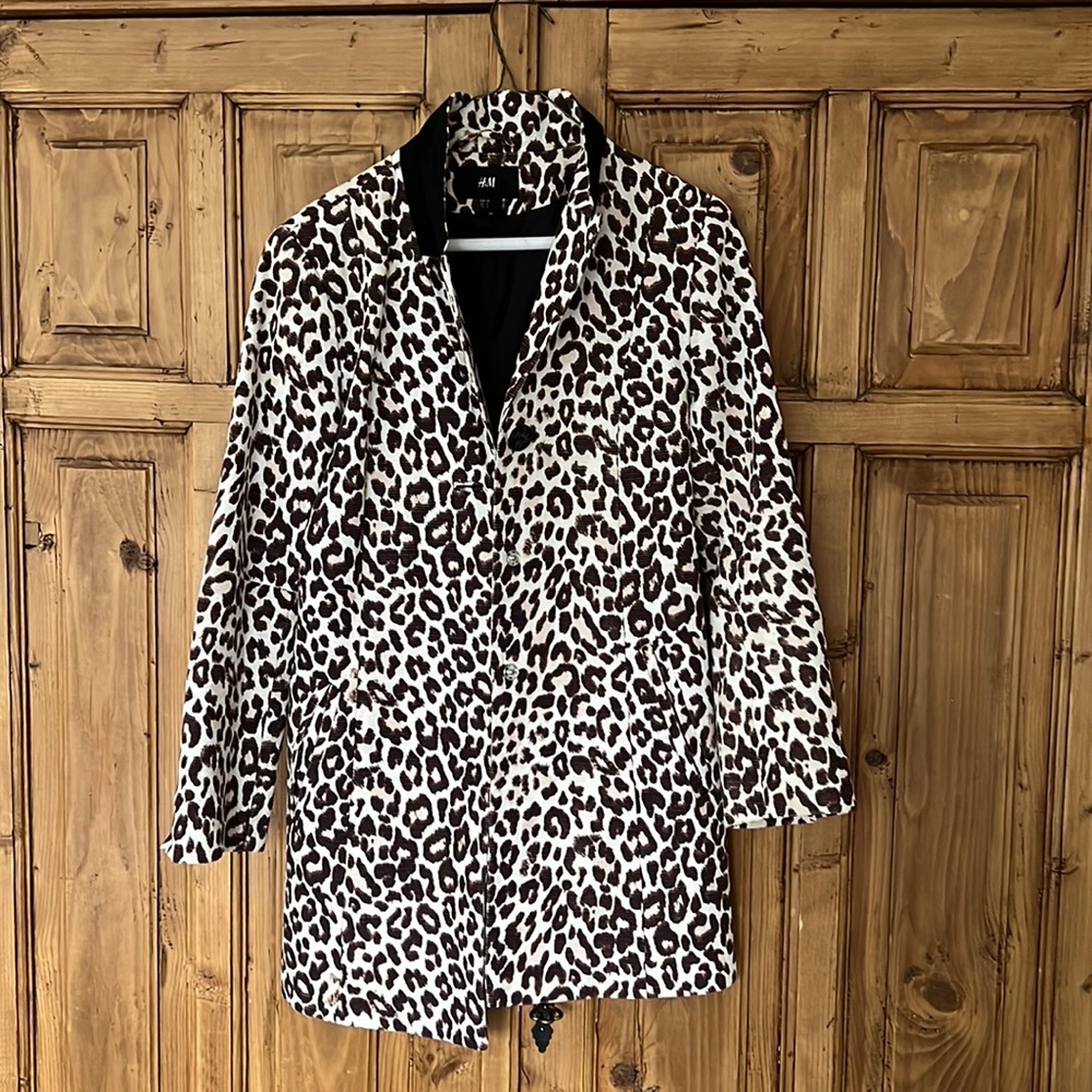 H&M leopard coat - read description for size!